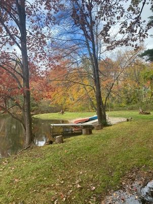 Exterior, Lake