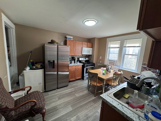 Dining room, Interior, Kitchen, Stainless Steel Appliances, Wood Texture Flooring