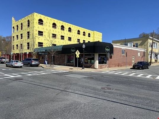 Exterior, Facade, Condo Building