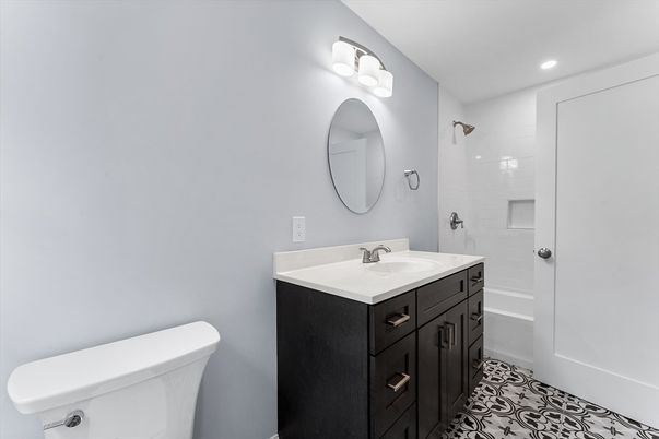 Bathroom, Interior, Recessed Lighting