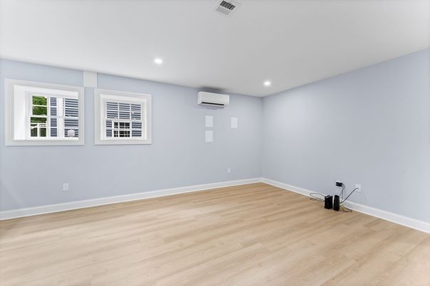 Empty room, Interior, Recessed Lighting, Wood Texture Flooring