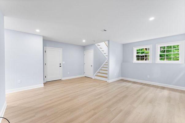 Empty room, Interior, Recessed Lighting, Wood Texture Flooring