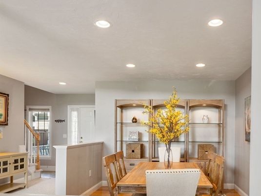 Dining room, Interior, Recessed Lighting
