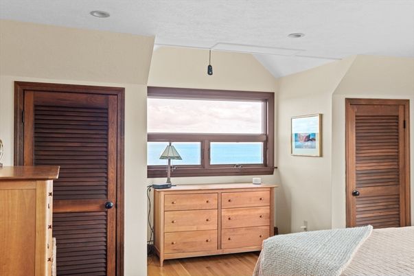 Interior, Recessed Lighting, Water, Wood Texture Flooring