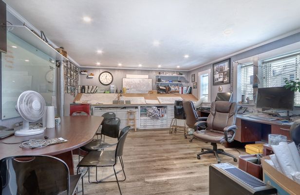 Home Office, Interior, Recessed Lighting, Wood Texture Flooring