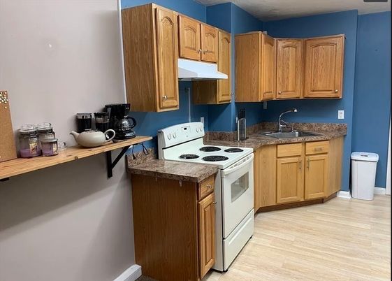 Interior, Kitchen, Wood Texture Flooring