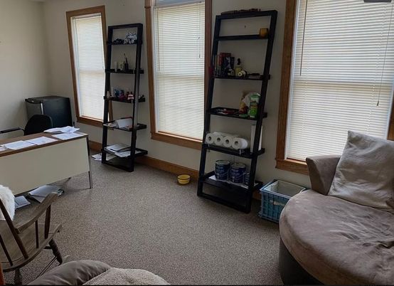 Home Office, Interior