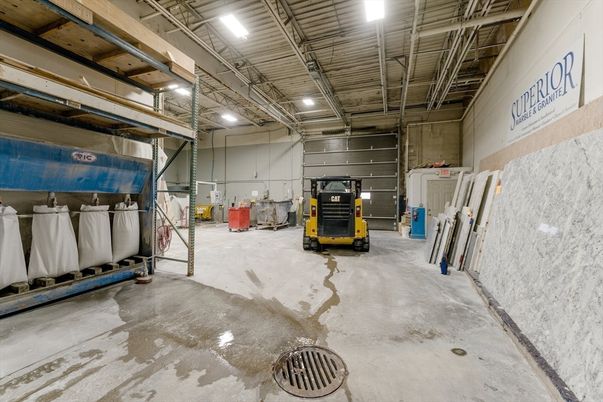 Garage, Interior