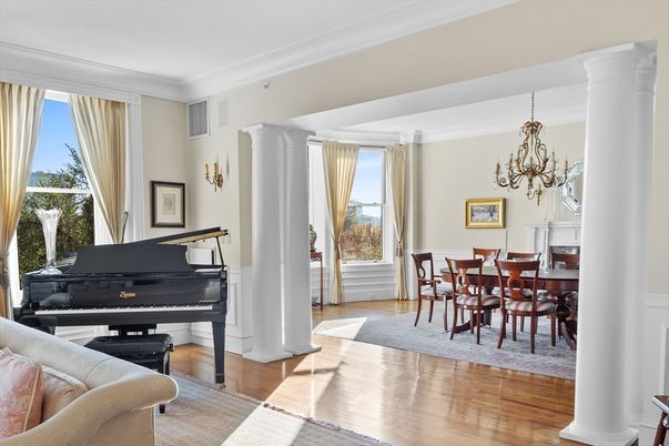 Chandelier, Dining room, Interior, Piano, Wood Texture Flooring