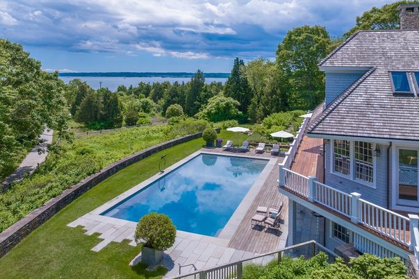 Exterior, Pool, Water