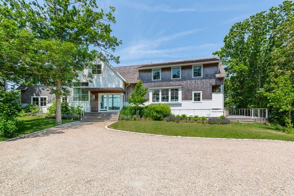 Backyard, Exterior, Facade, Georgian