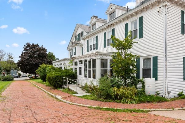 Exterior, Facade, Queen Anne Victorian
