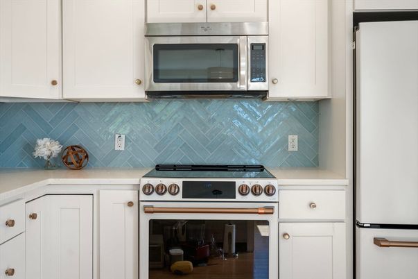 Interior, Kitchen, Stainless Steel Appliances