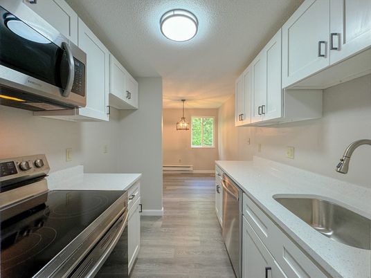 Interior, Kitchen, Pendant Lights, Wood Texture Flooring