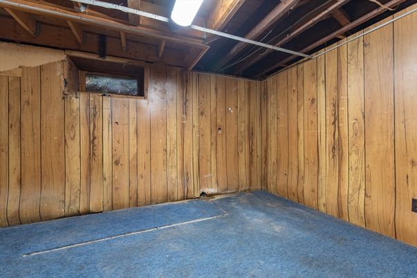 Empty room, Interior, Wooden Beams, Wooden Walls
