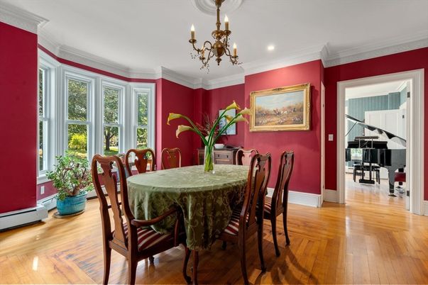Chandelier, Dining room, Interior, Piano, Recessed Lighting, Wood Texture Flooring