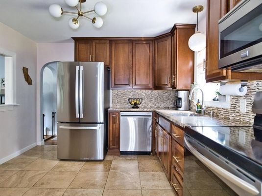 Interior, Kitchen, Pendant Lights, Stainless Steel Appliances