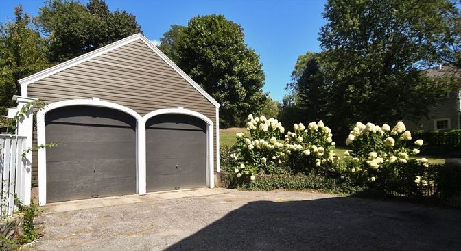 Detached Garage, Exterior