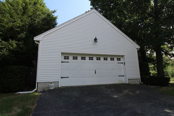 Detached Garage, Exterior