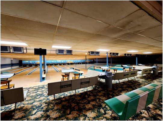 Billiard Table, Game Room, Interior, Recessed Lighting