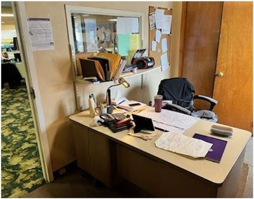 Home Office, Interior
