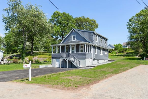Backyard, Exterior, Facade, Queen Anne Victorian