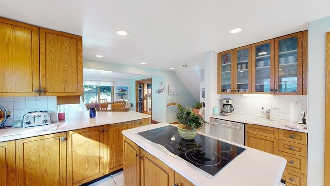 Dining room, Interior, Kitchen, Recessed Lighting, Stainless Steel Appliances