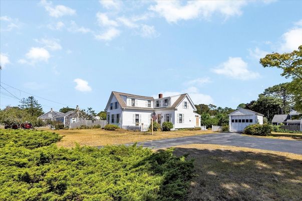 Backyard, Detached Garage, Exterior