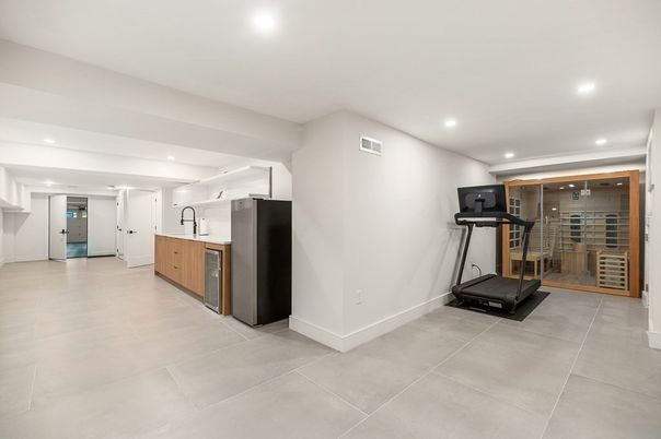 Fitness Equipment, Interior, Recessed Lighting