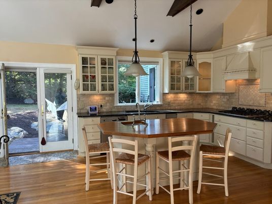 Interior, Kitchen, Pendant Lights, Wood Texture Flooring