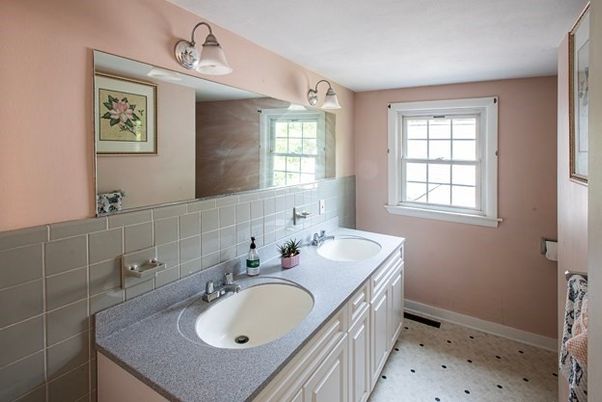 Bathroom, Dual Sink Vanities, Interior