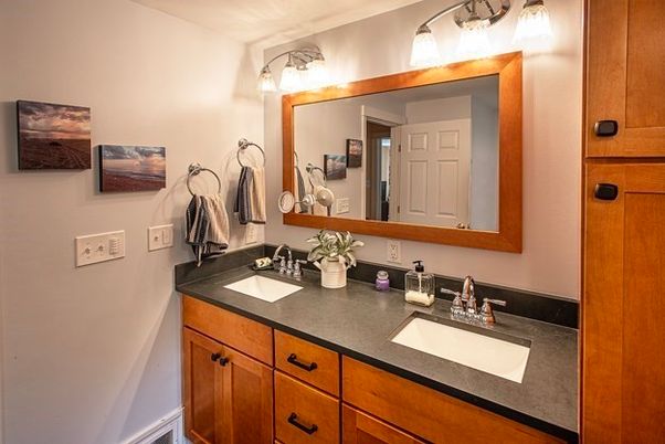Bathroom, Dual Sink Vanities, Interior