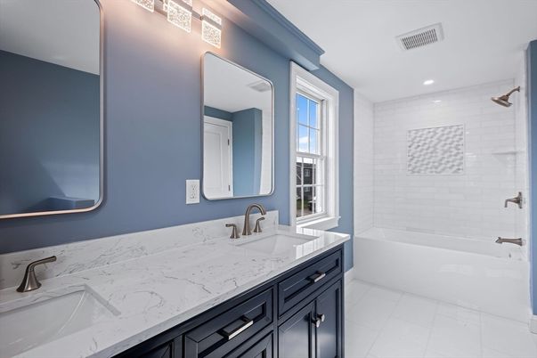 Bathroom, Dual Sink Vanities, Interior, Recessed Lighting