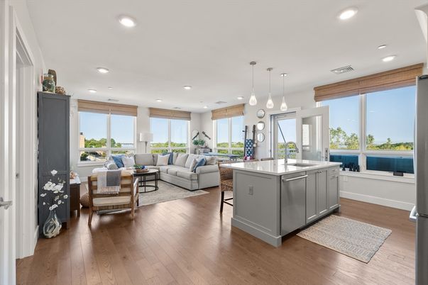 Interior, Kitchen, Living room, Pendant Lights, Recessed Lighting, Water, Wood Texture Flooring