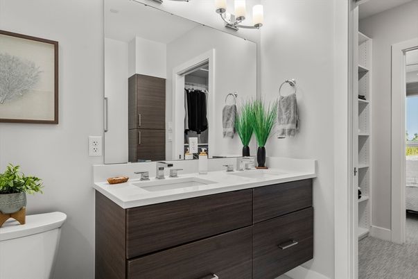 Bathroom, Dual Sink Vanities, Interior