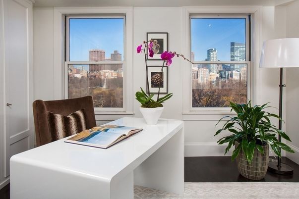 Home Office, Interior
