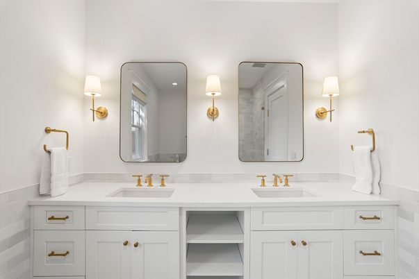 Bathroom, Dual Sink Vanities, Interior