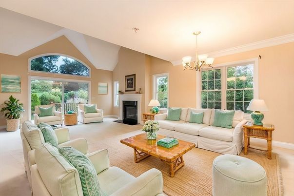 Chandelier, Fireplace, Interior, Living room