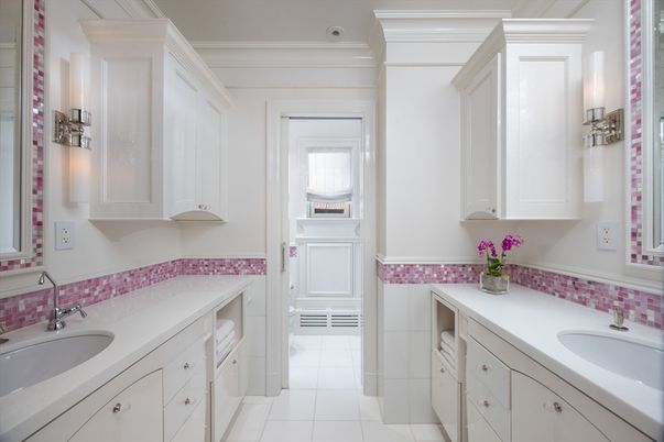 Bathroom, Dual Sink Vanities, Interior