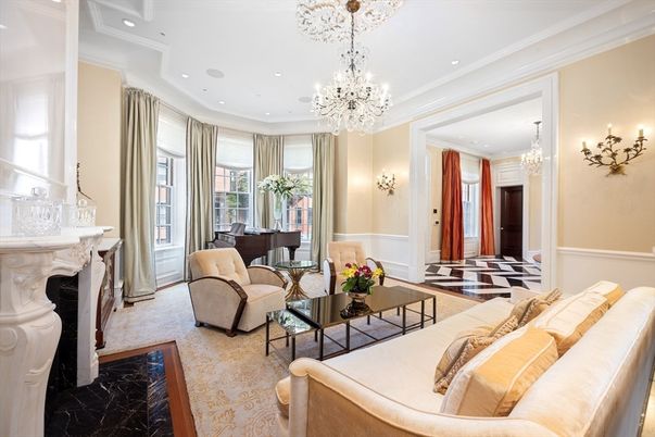 Chandelier, Fireplace, Interior, Living room, Piano, Recessed Lighting