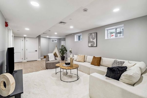 Interior, Living room, Recessed Lighting, Wood Texture Flooring