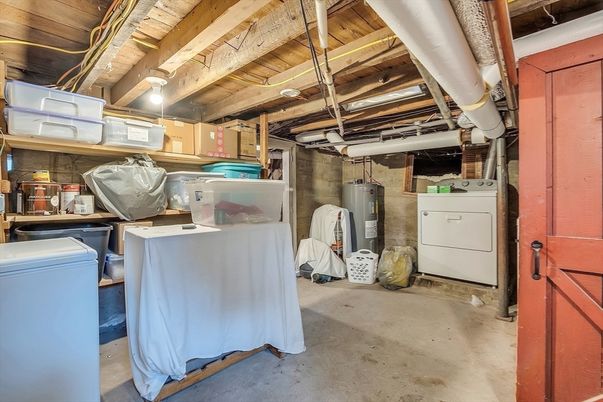Interior, Washer, Wooden Beams, Wooden Ceilings