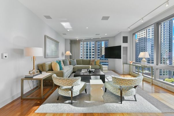 Interior, Living room, Recessed Lighting, Wood Texture Flooring