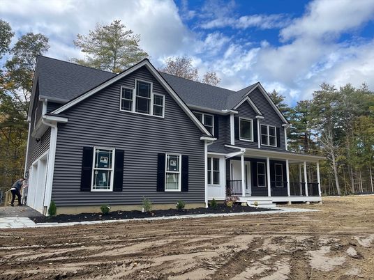 Exterior, Facade, Farmhouse