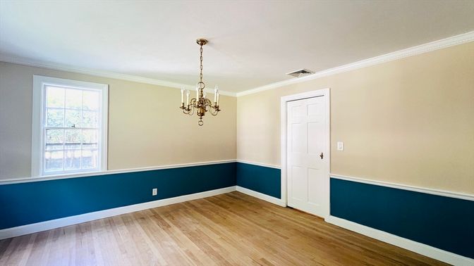 Chandelier, Empty room, Interior, Wood Texture Flooring