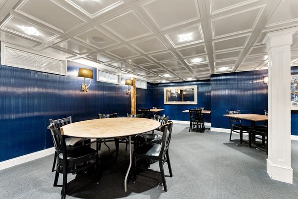 Dining room, Interior