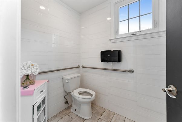 Bathroom, Interior, Recessed Lighting, Wood Texture Flooring