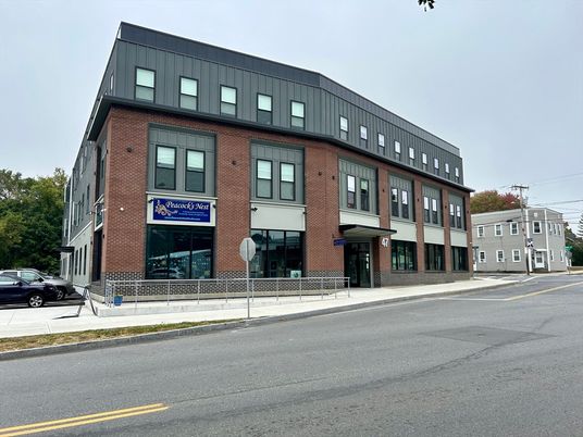 Exterior, Facade, Brick Facade, Highrise