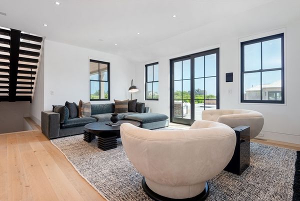 Interior, Living room, Recessed Lighting, Wood Texture Flooring