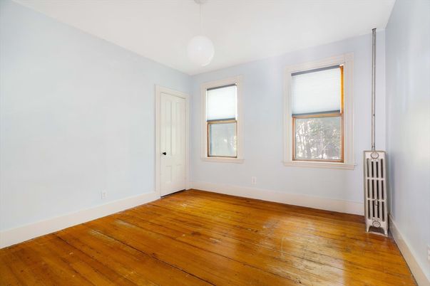 Empty room, Interior, Pendant Lights, Wood Texture Flooring
